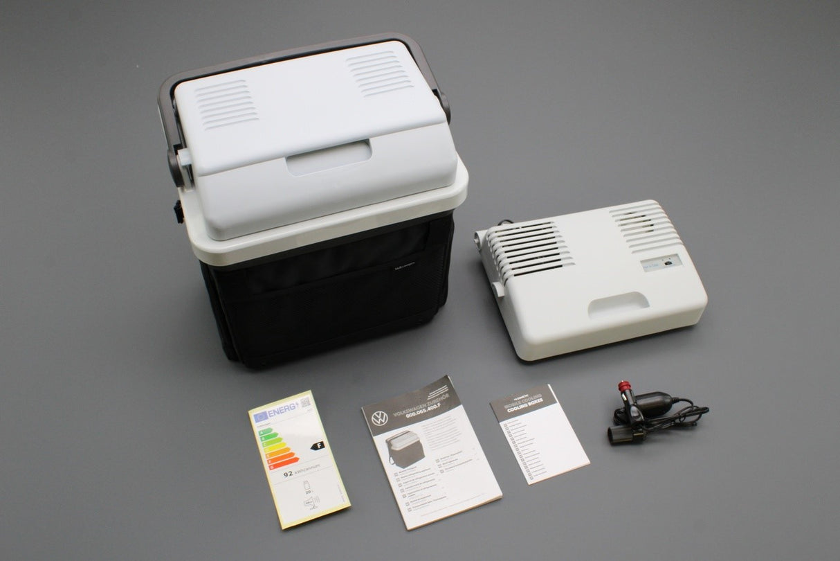 Volkswagen 24 litre cool / hot box (12V or 220V-240V) 000065400F
