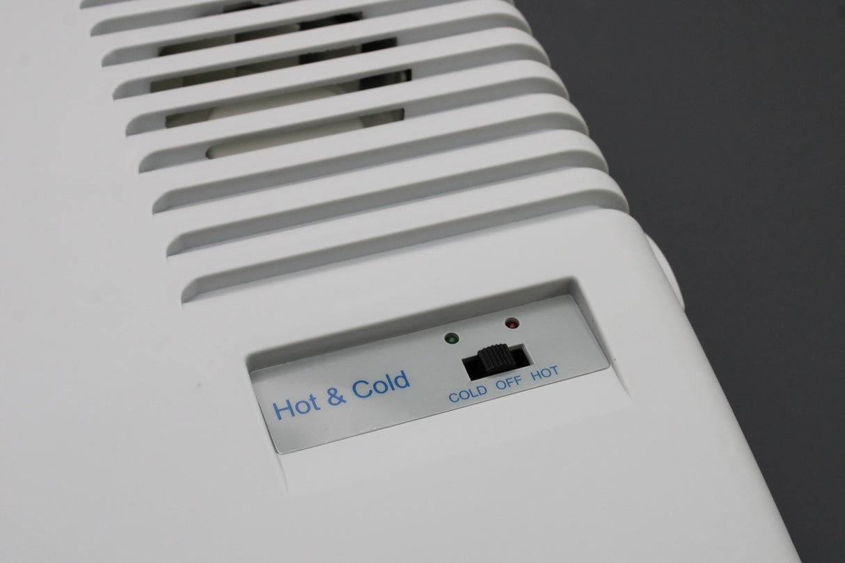 Volkswagen 24 litre cool / hot box (12V or 220V-240V) 000065400F