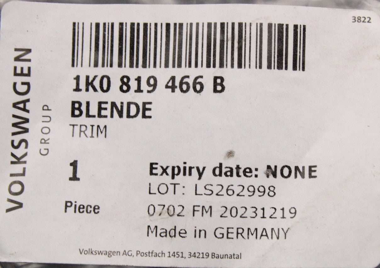 VW Golf MK5 04-09 MK6 Scirocco rear air vent trim (right) 1K0819466B