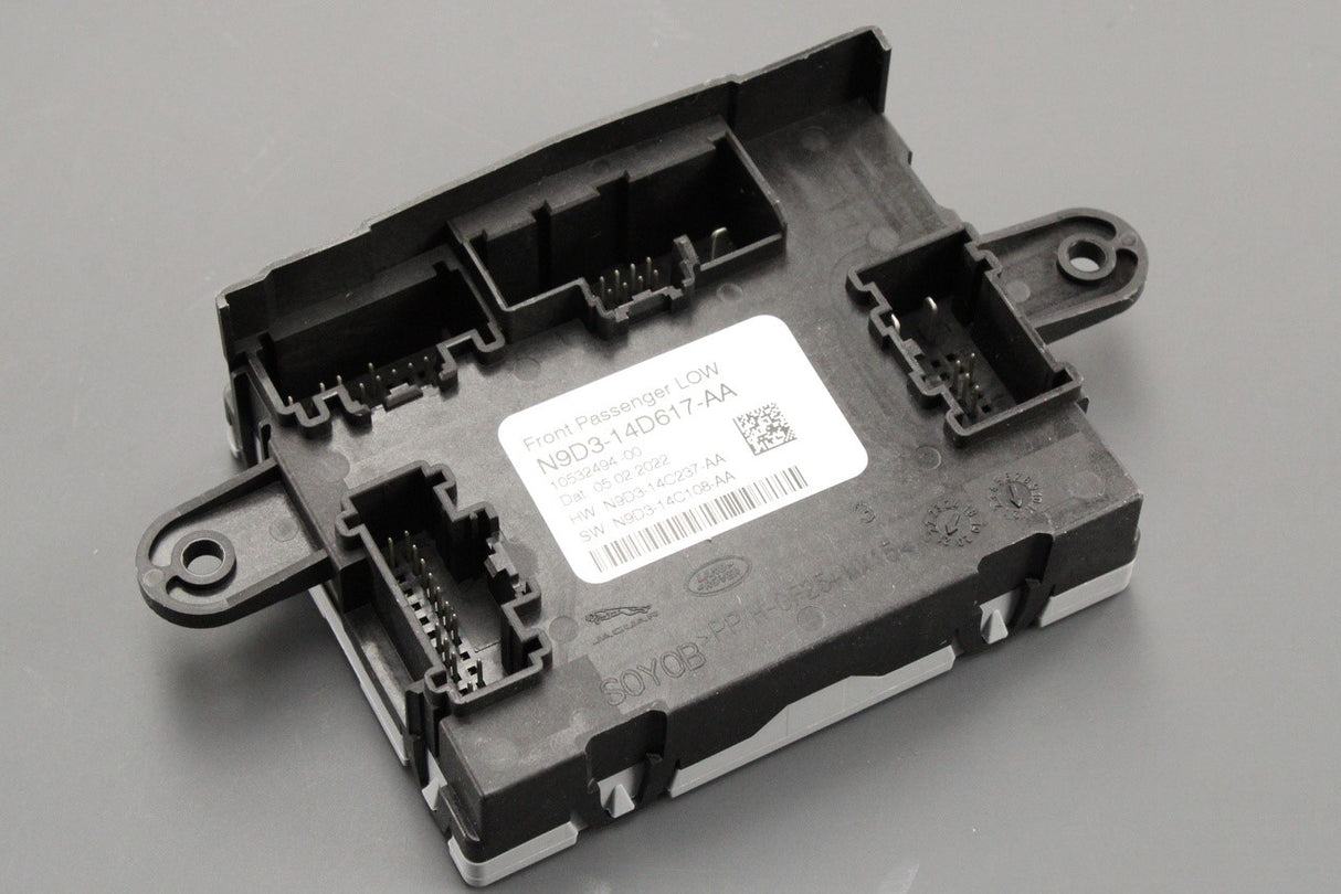 Land Rover Defender 20-on door control module (front passenger) LR170983
