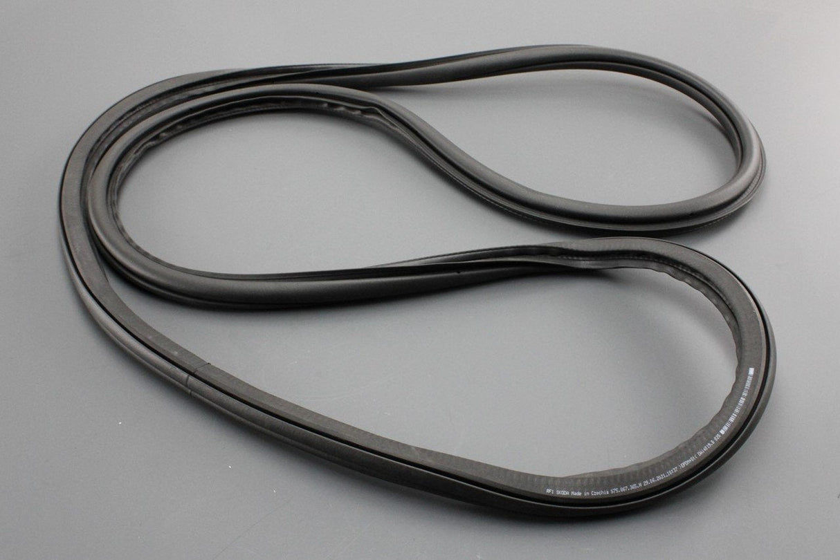 Skoda Karoq SEAT Ateca 16-on door seal (front left inner) 575867365N 9B9