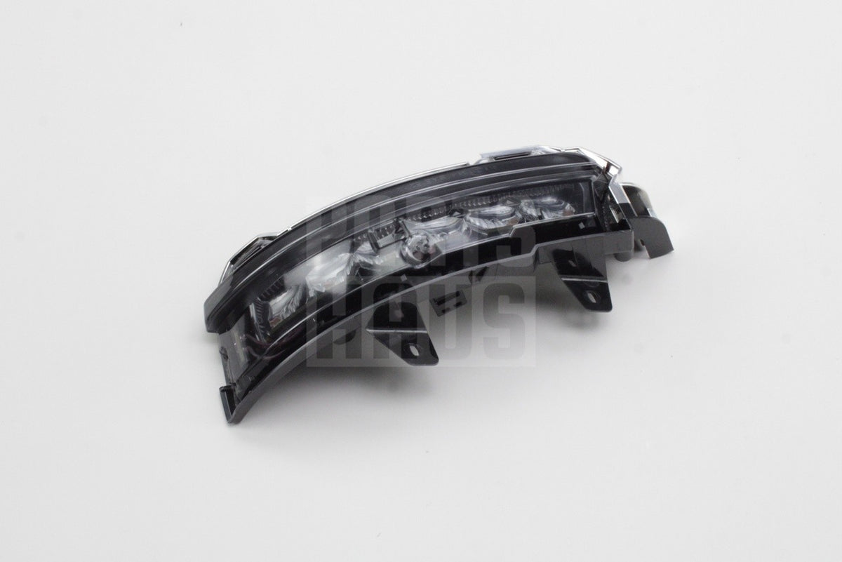 Land Rover Range Rover Evoque wing mirror indicator (left) LR048352