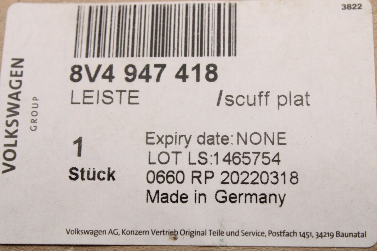 Audi A3 8V Q2 17-on S-Line illuminated sill trim (front right) 8V4947418