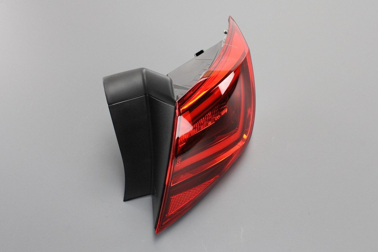 SEAT Leon FR Cupra 5F 17-20 LED tail light (rear right outer) 5F0945208F