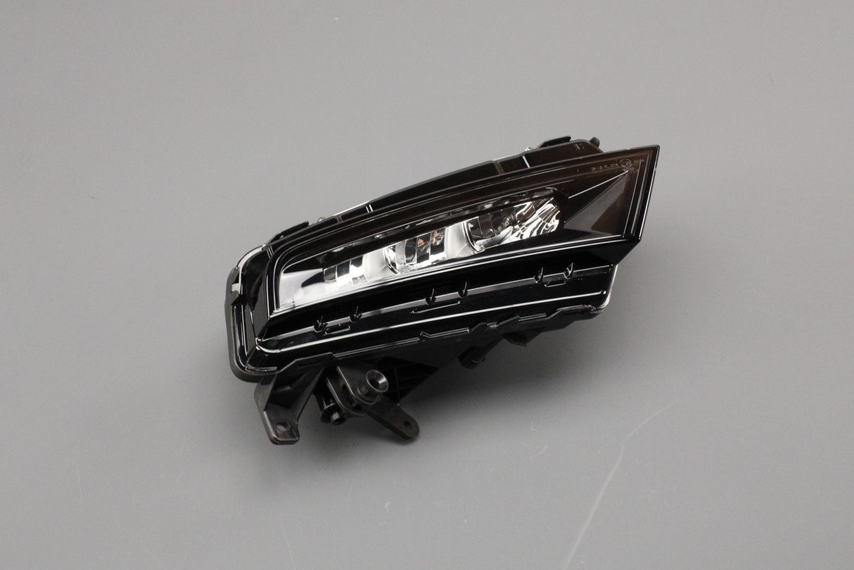 SEAT Leon 2017-20 Ateca 2016-on LED fog light (front right) 575941700A