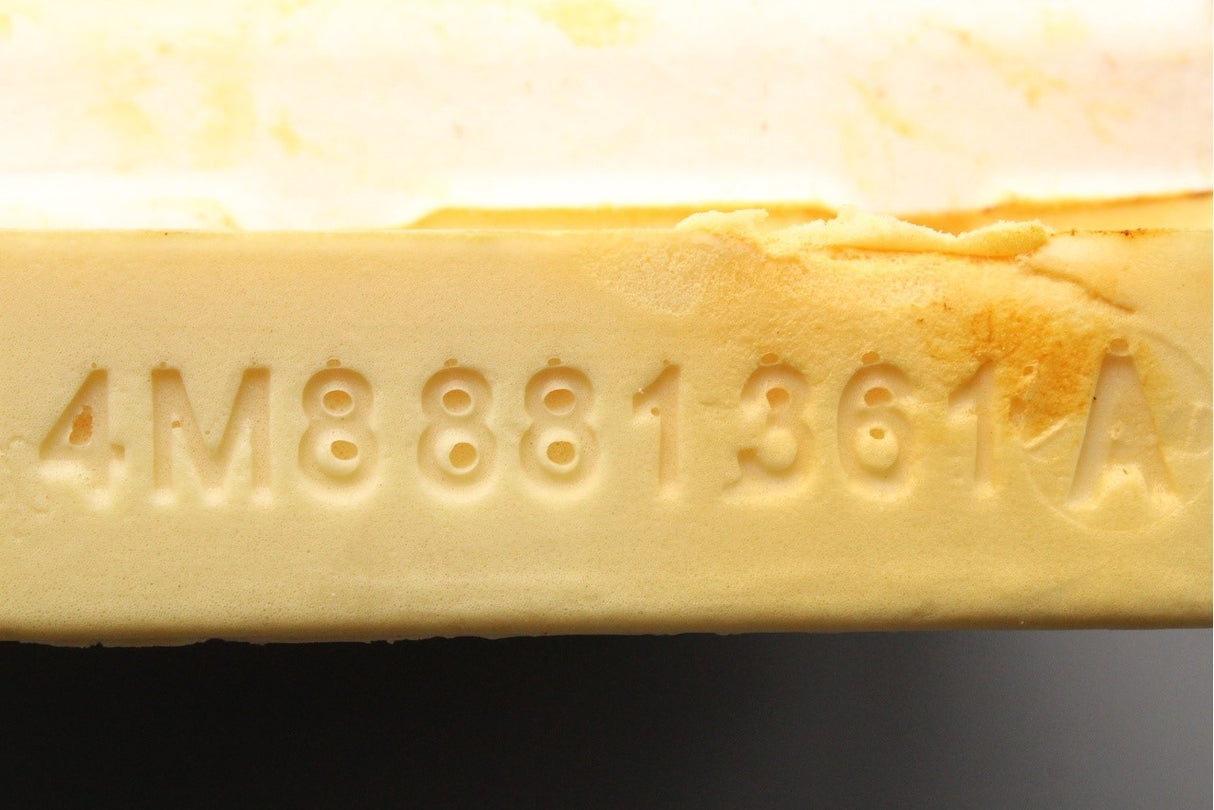 Audi Q7 Q8 RSQ8 2016-on centre seat padding (front) 4M8881361A