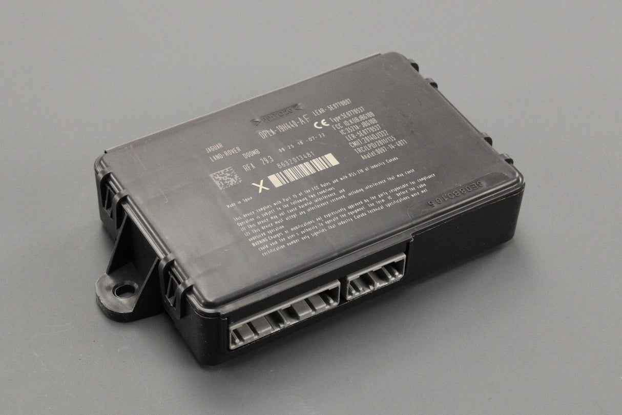 Jaguar XJ XF F-Type 2010-on door lock control module C2Z31063
