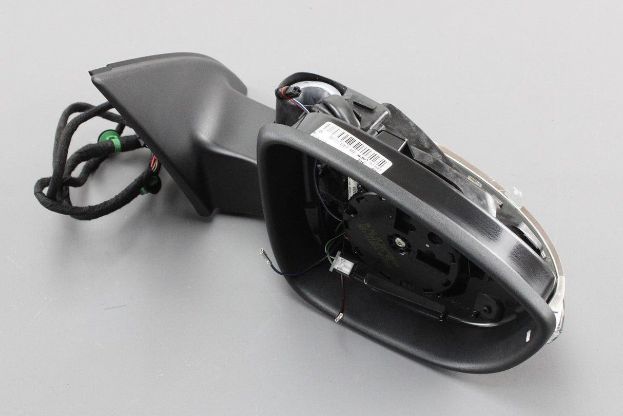 VW Passat B7 2011-2015 exterior mirror housing (right) 3AC857508F 9B9