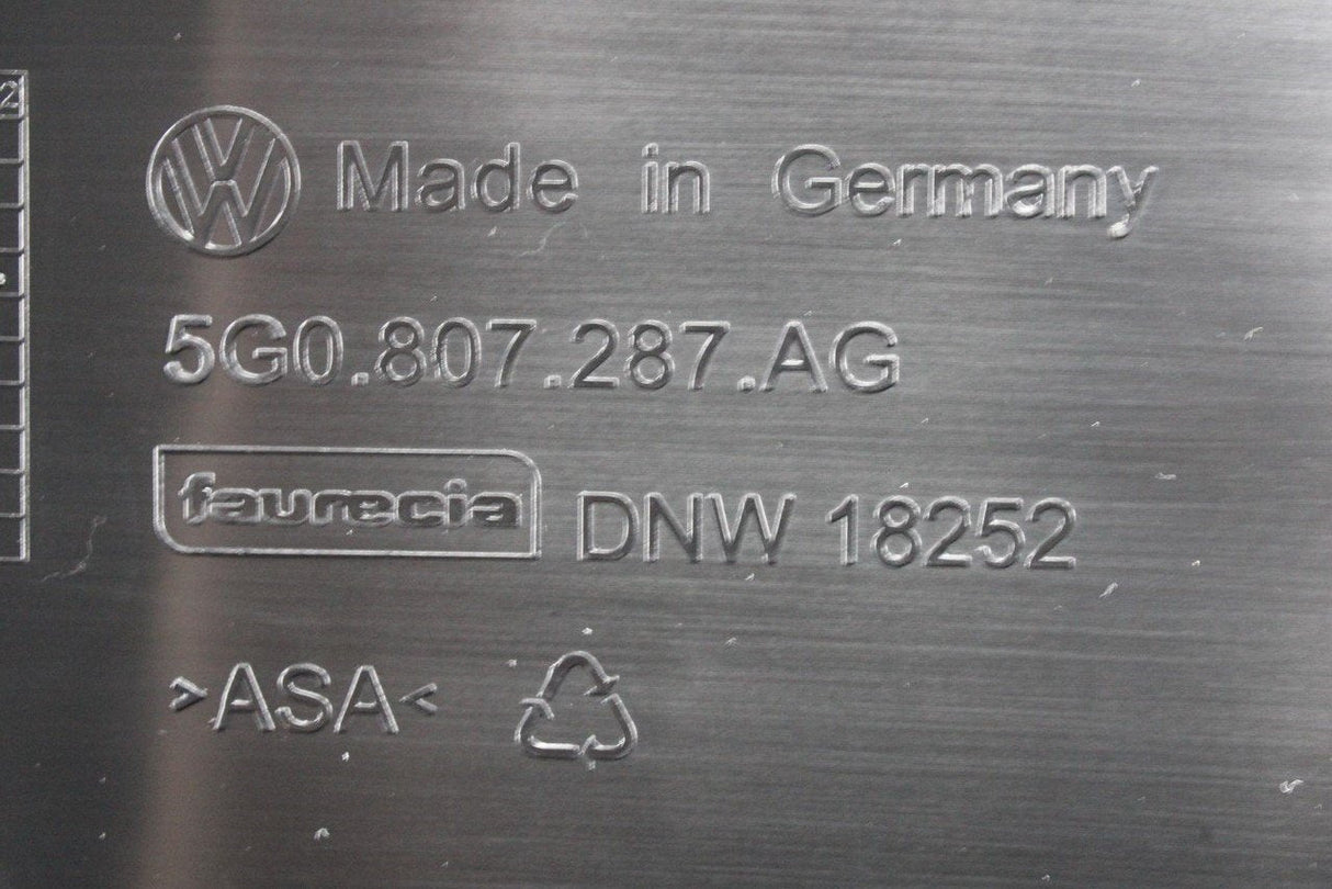 VW Golf GTI Clubsport Ed.40 number plate holder (front) 5G0807287AG 9B9