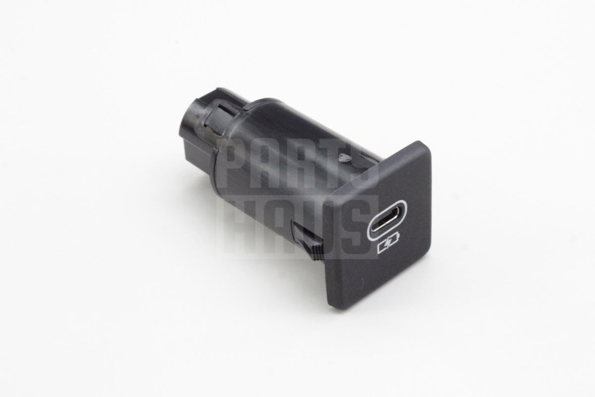 Land Rover Defender Range Rover centre console usb-c socket LR183060