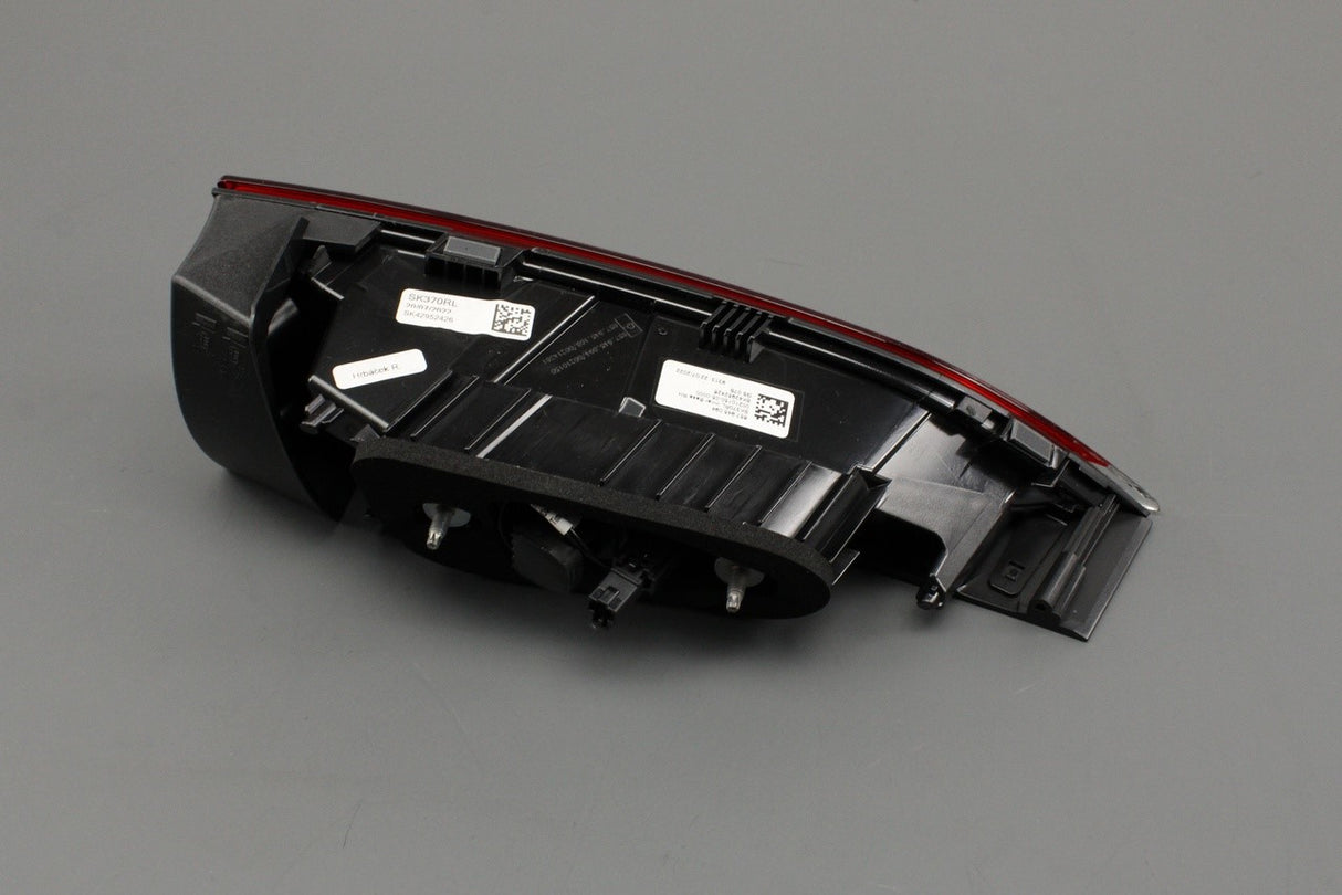 Skoda Kamiq Scala 2019-on tail light (inner right) 657945094
