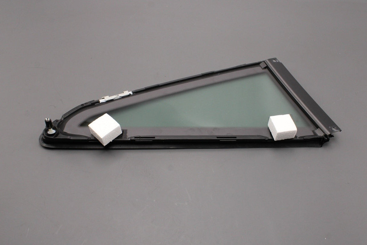 Audi TT TTS TTRS Coupe rear quarter window glass (left) 8S8845299C NVB