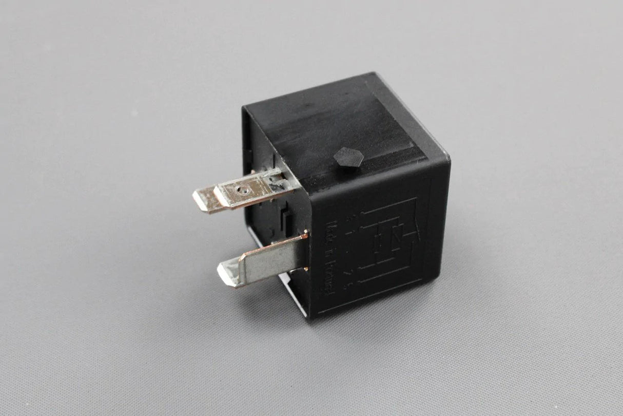 VW Audi Skoda SEAT multi use relay no. 645 J493 4H0951253A