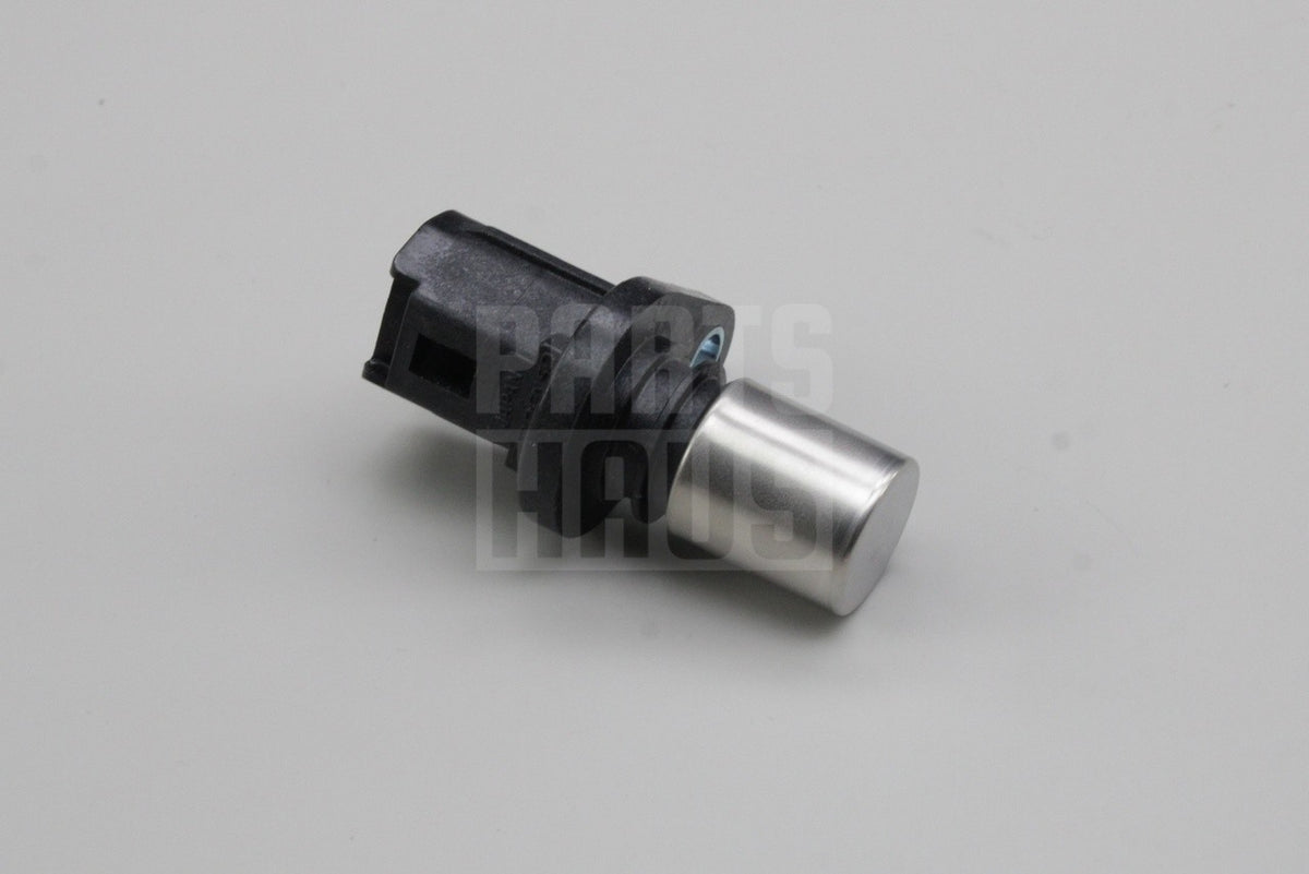 Land Rover Freelander 2 2006-14 3.2L crankshaft position sensor LR030200
