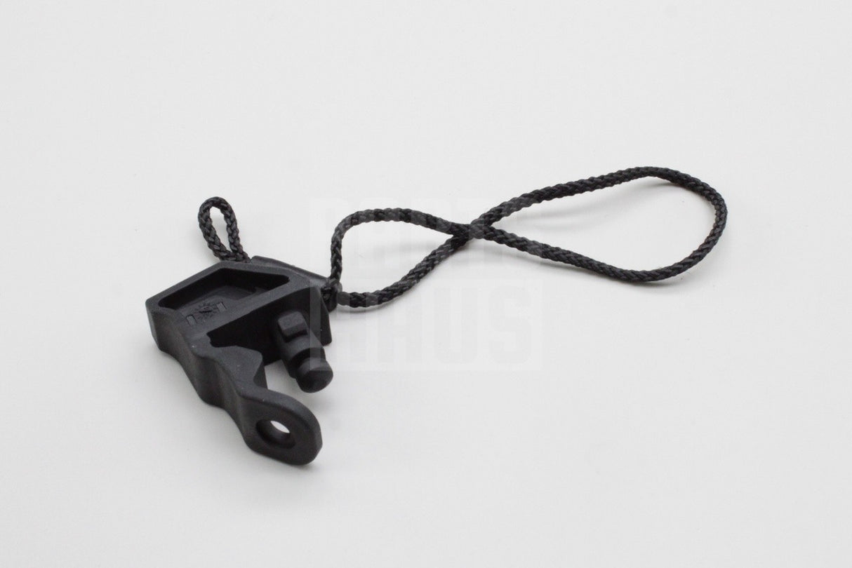 Audi Q2 2017-on parcel shelf strap (right) 81A867668