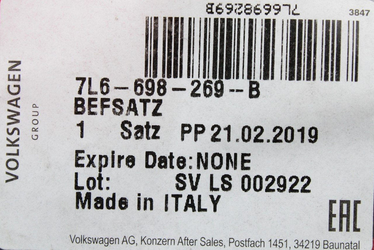 VW Touareg 7L 7P 2006-2018 Brembo brake pad fitting kit (x1) 7L6698269B