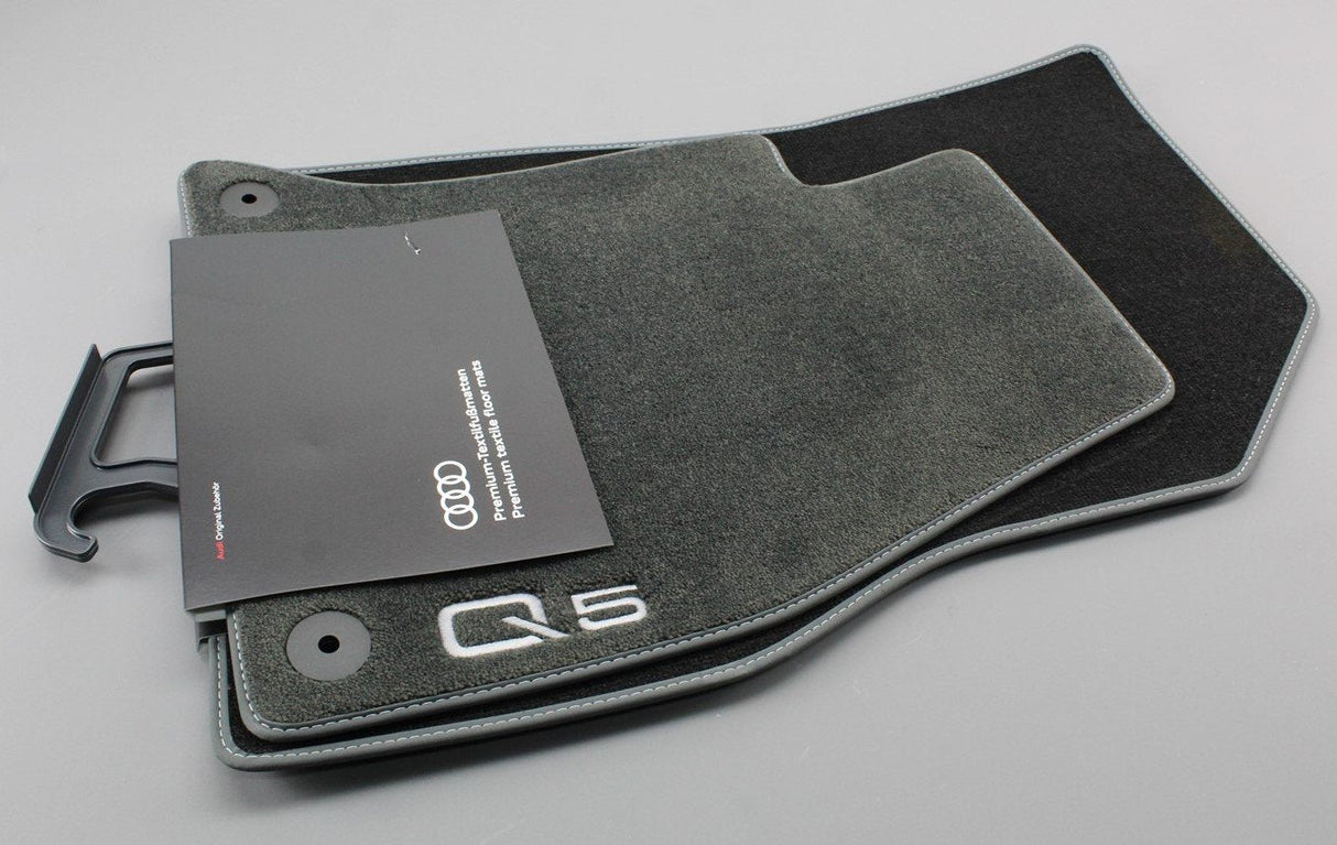 Audi Q5 2017- Premium Front carpet mats RHD 80C061275 MNO