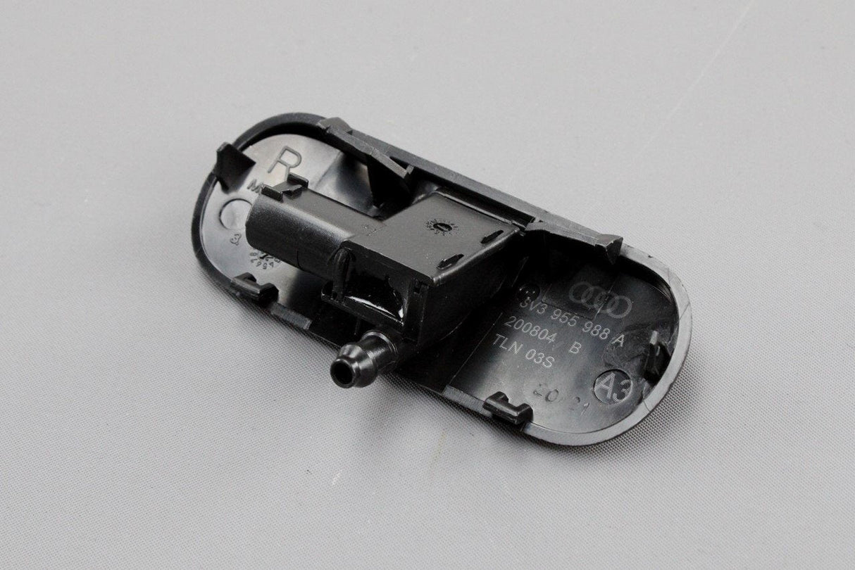 Audi A3 RS3 13-20 heated windscreen washer jet nozzle (right) 8V3955988A