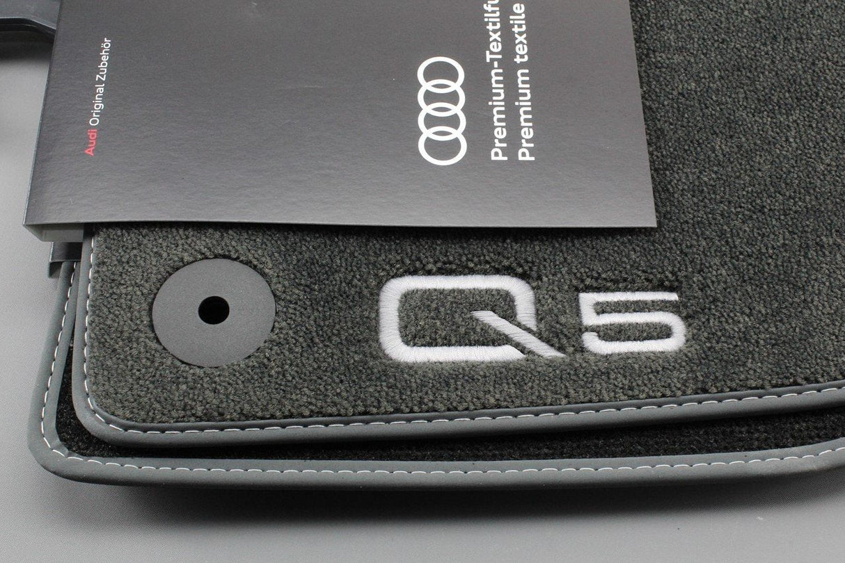 Audi Q5 2017- Premium Front carpet mats RHD 80C061275 MNO