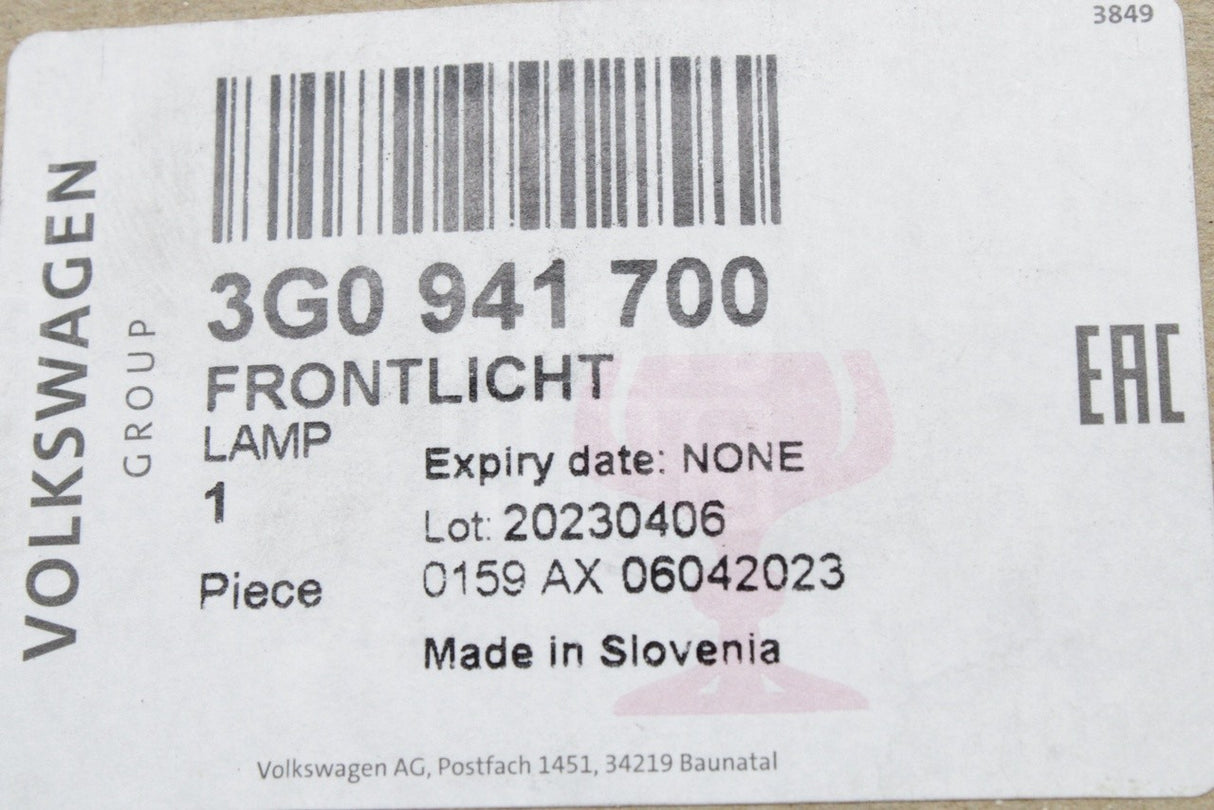 VW Passat B8 2020-2024 halogen fog light (front right) 3G0941700