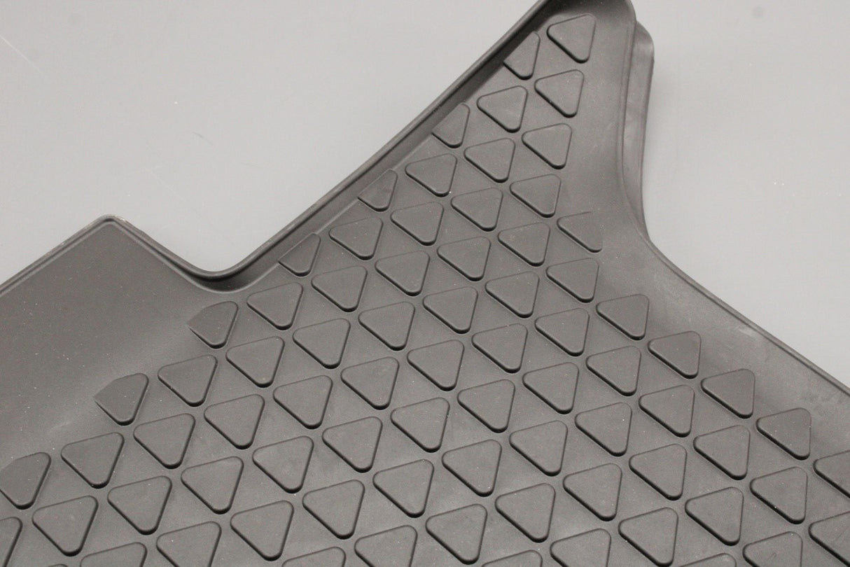 VW Amarok 2010-2022 rubber floor mats set (rear) 2H0061512 82V