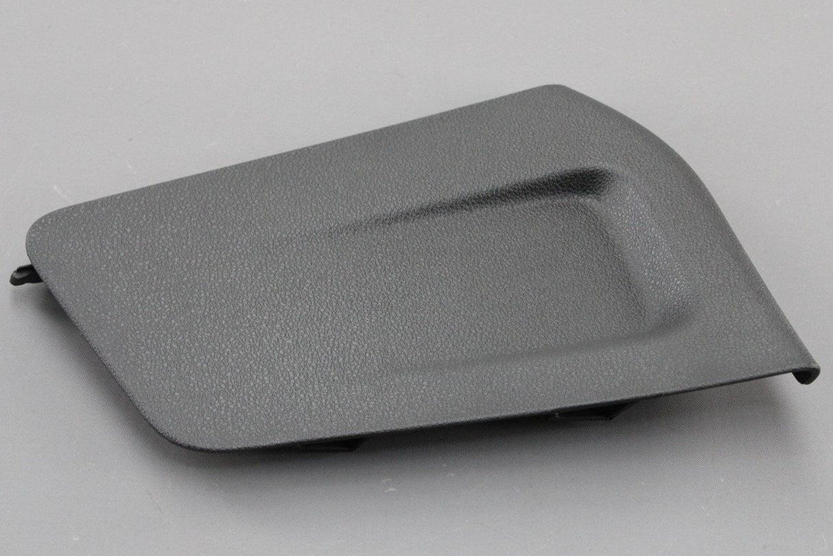SEAT Leon 5F 2013-21 rear light access cover trim (right) 5F3867658B VS9