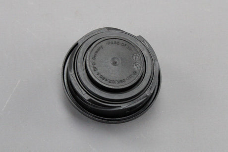 VW Audi Skoda SEAT various models engine oil filler screw cap 06K103485A