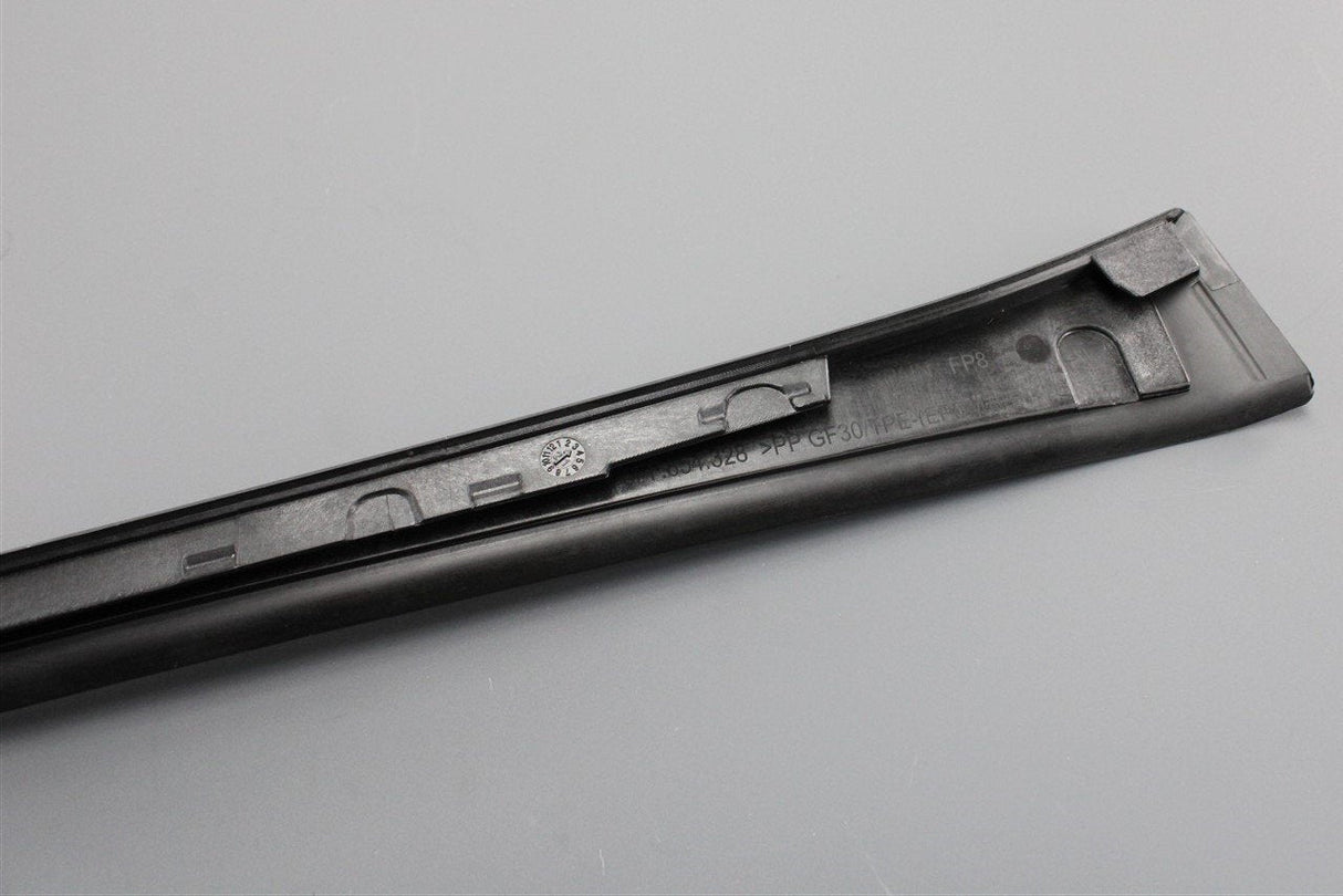 CUPRA Formentor 21-on front windscreen trim strip (right) 5FF854328 5AP