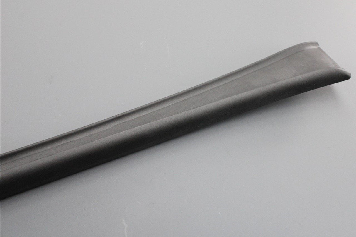 CUPRA Formentor 21-on front windscreen trim strip (right) 5FF854328 5AP