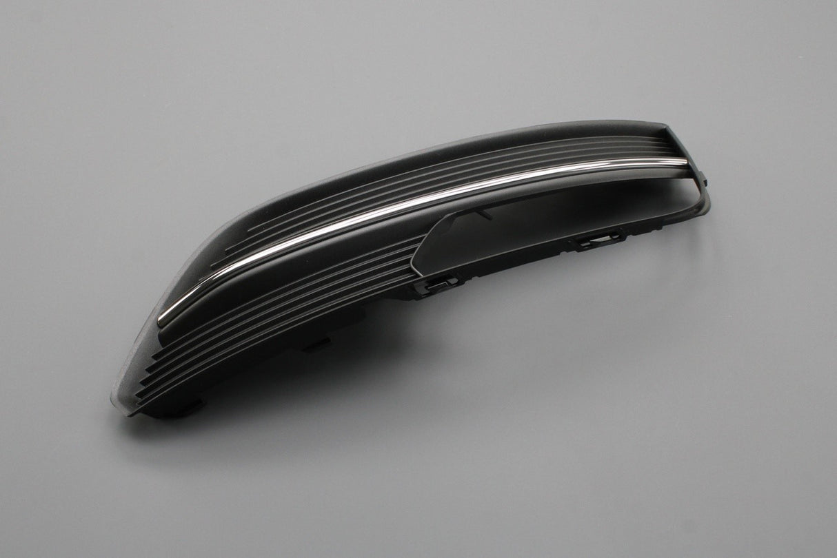 Audi A3 8V 2013-2016 front fog light grille (right) 8V3807682A 9B9