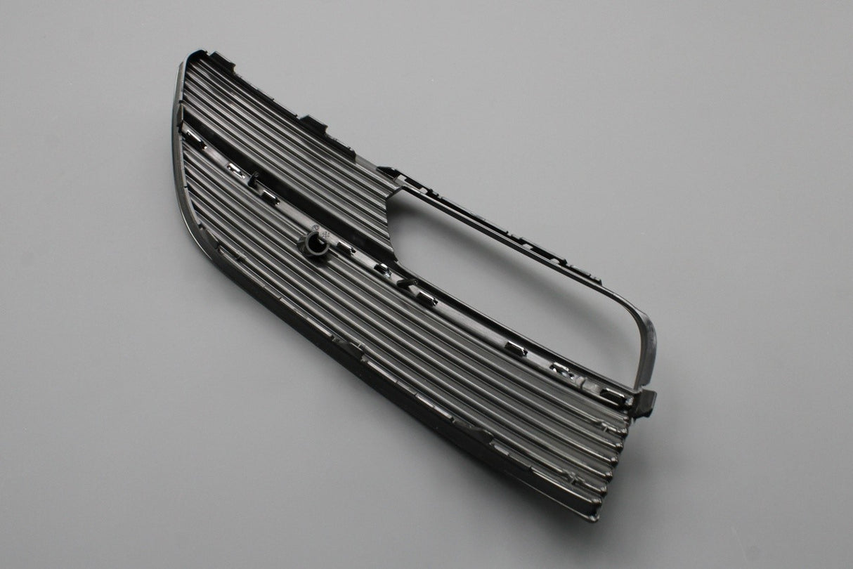 Audi A3 8V 2013-2016 front fog light grille (right) 8V3807682A 9B9