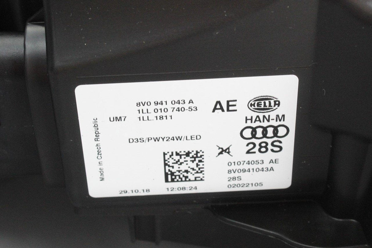 Audi A3 S3 RS3 13-16 Xenon gas discharge headlight (left) 8V0941043A