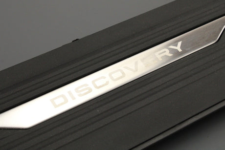 Land Rover Discovery 5 17-on deployable side step (left) VPLRP0327
