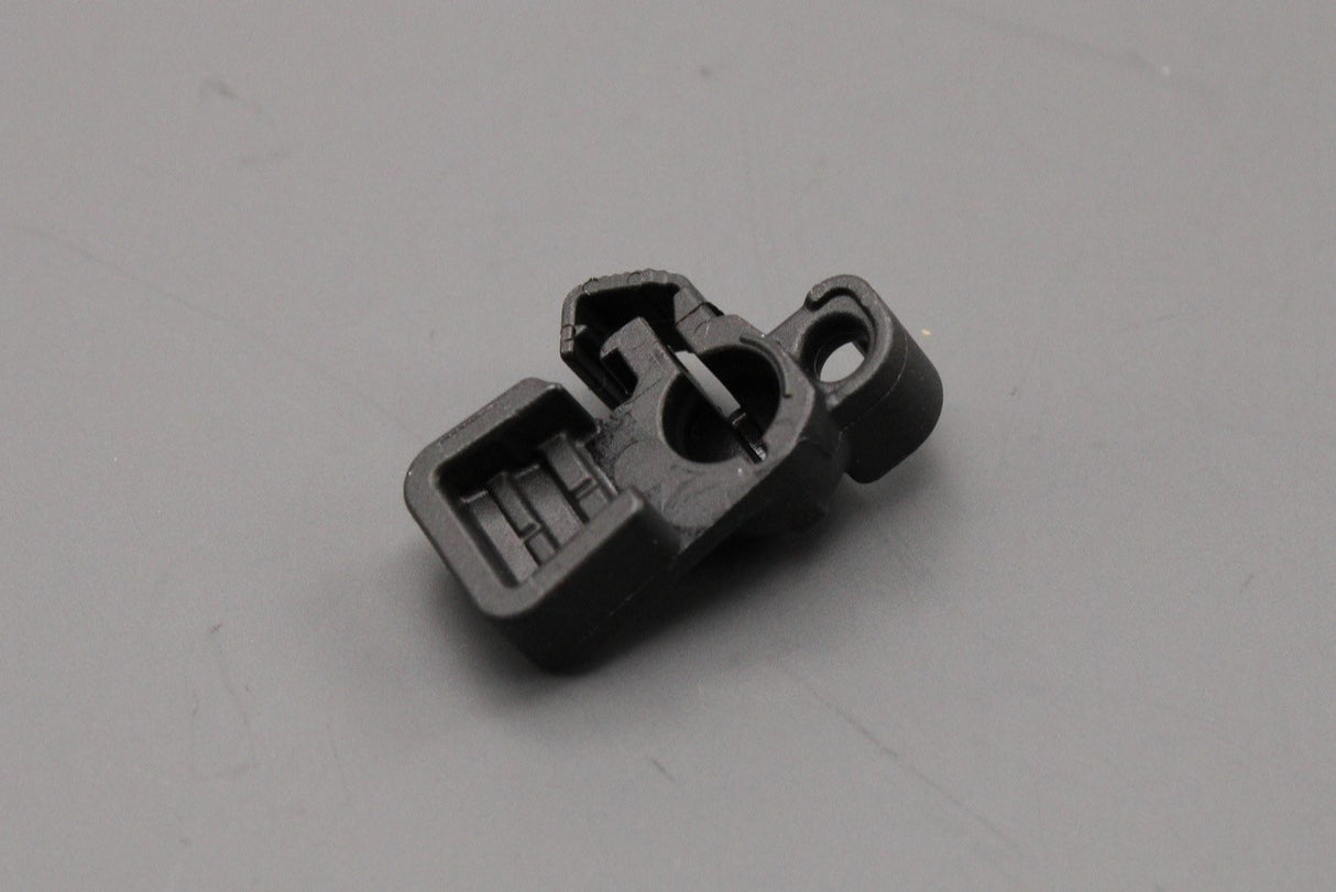 VW Crafter 2017-on rear door lock rod holder clip (x1) 7C0827312