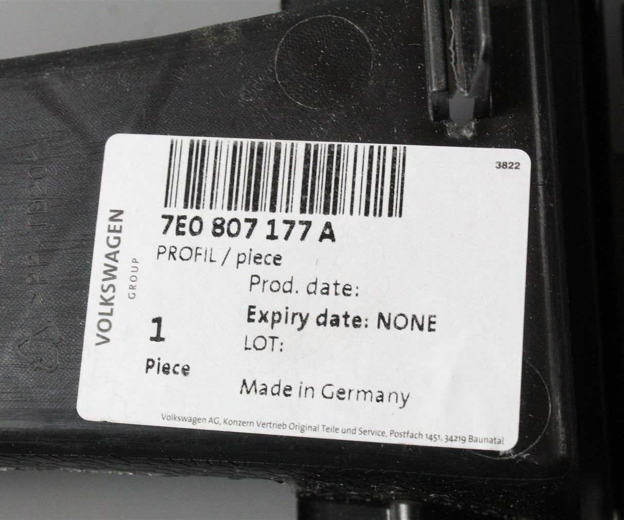 VW Transporter T6 Caravelle California left front bumper bracket guide 7E0807177A