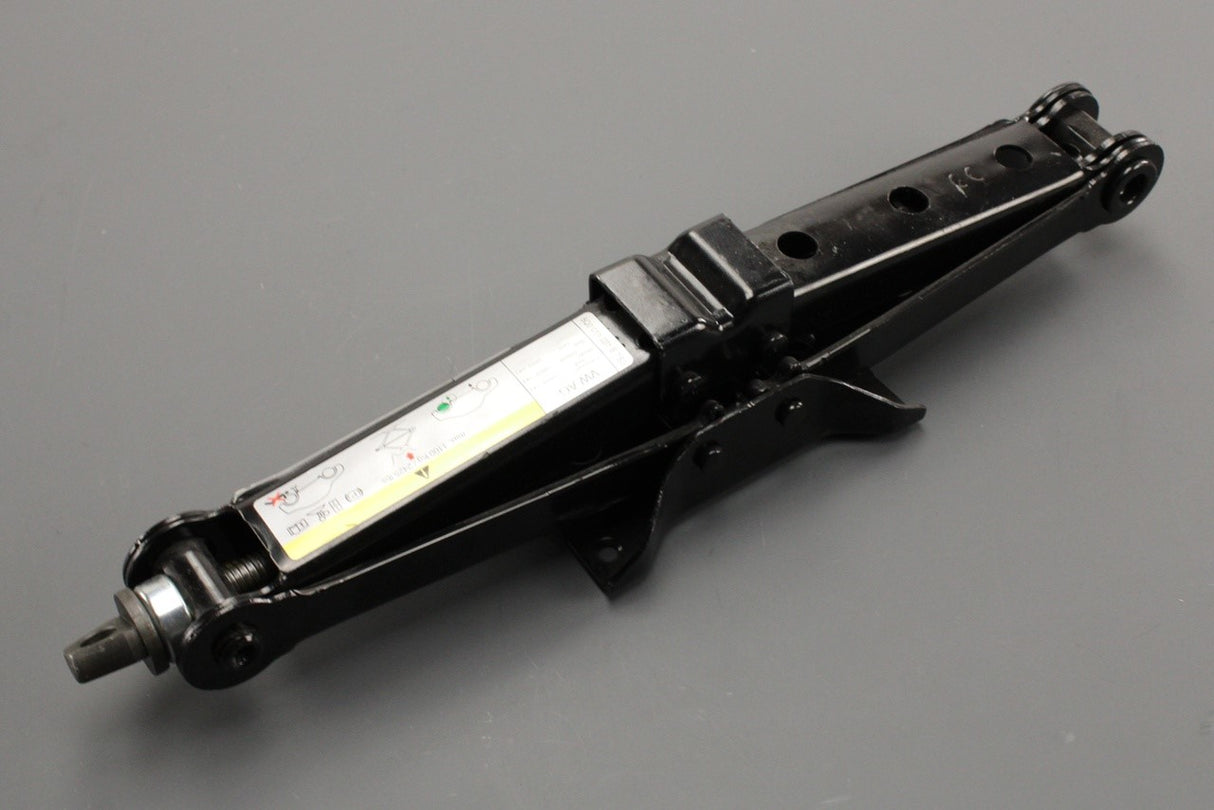 VW Golf MK7 MK7.5 Skoda SEAT Leon tool kit jack (no handle) 5Q0011031B