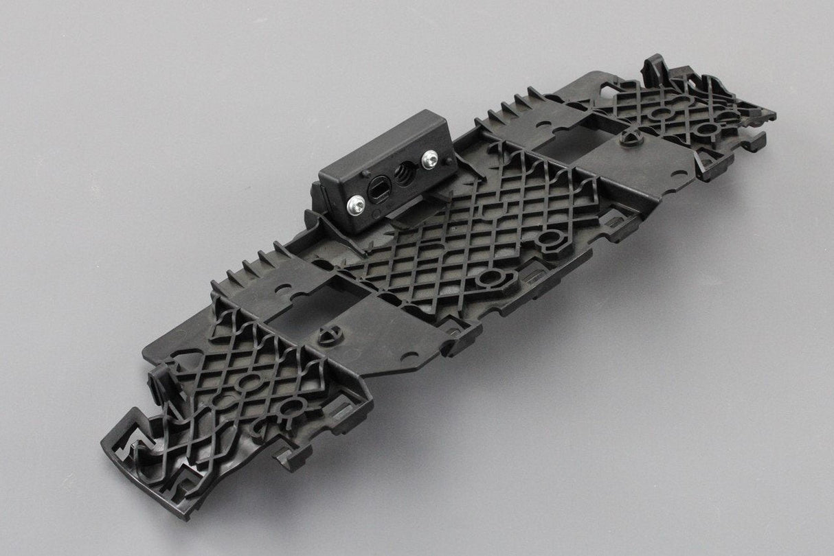 Audi A4 A6 Q7 RS4 RS6 front seat adjuster plastic lower part 8E0881061