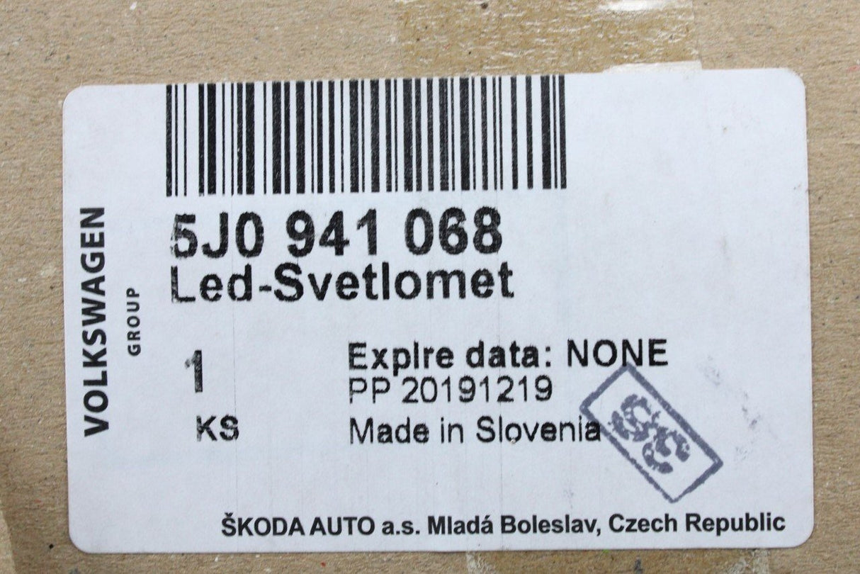 Skoda Fabia Octavia LED fog light day driving light (right) 5J0941068