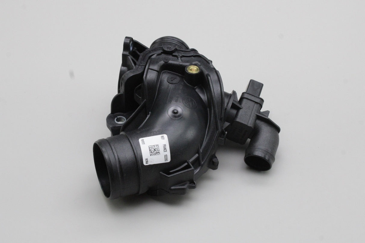 Audi A4 A5 A6 Q5 2.0 TDI air intake connection 04L129635F