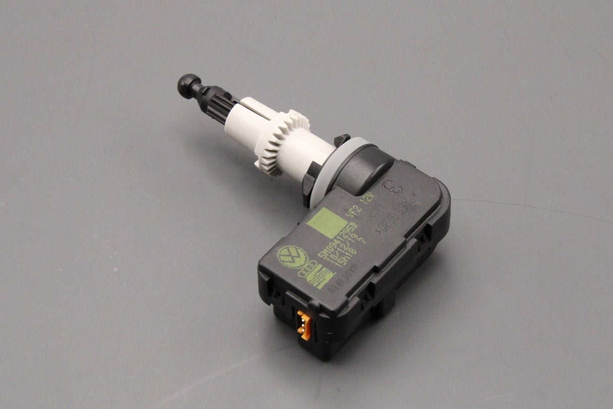 VW Golf MK6 09-13 Scirocco headlight range control motor (x1) 5M0941295B