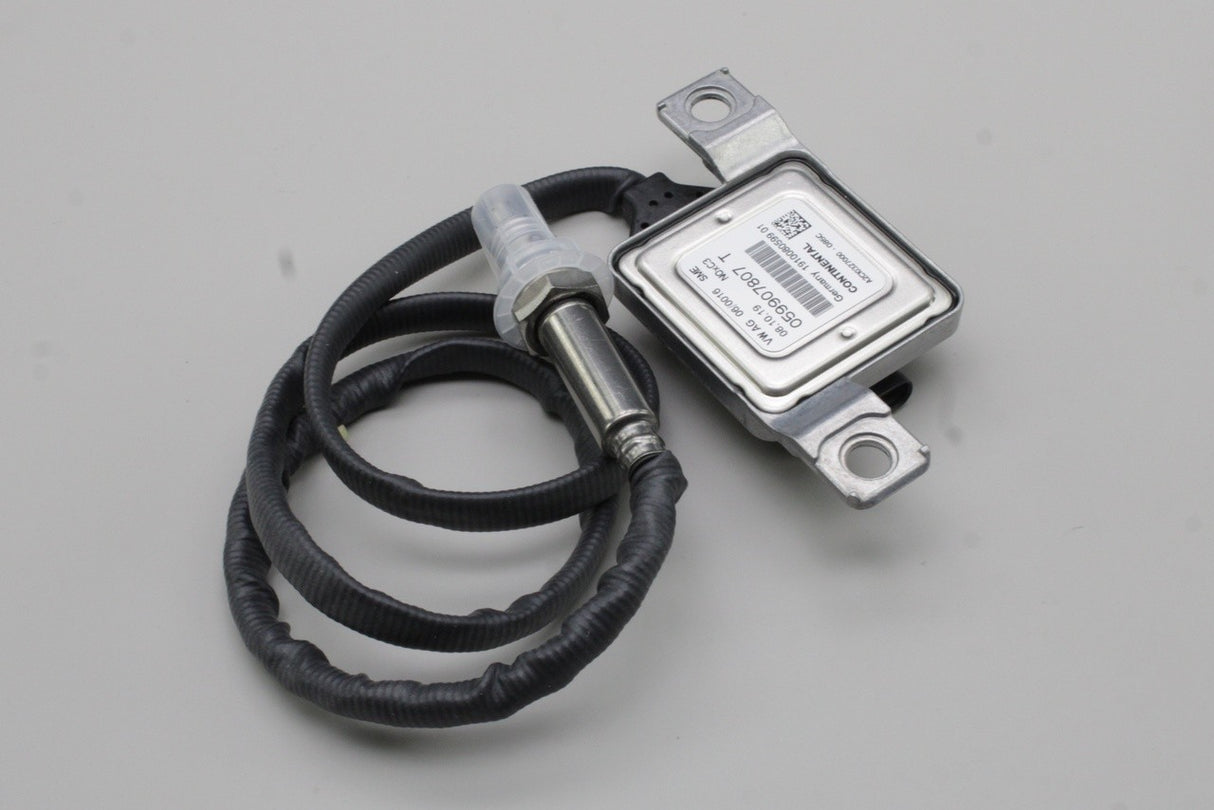 Audi Q7 2007-2015 3.0 TDI NOx sensor with control unit 059907807T