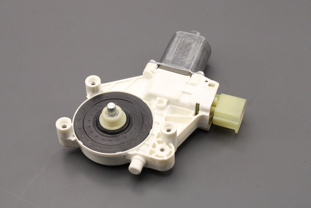 BMW 1' E87 3' E90 X1 E84 front window regulator motor (left) 67626927027