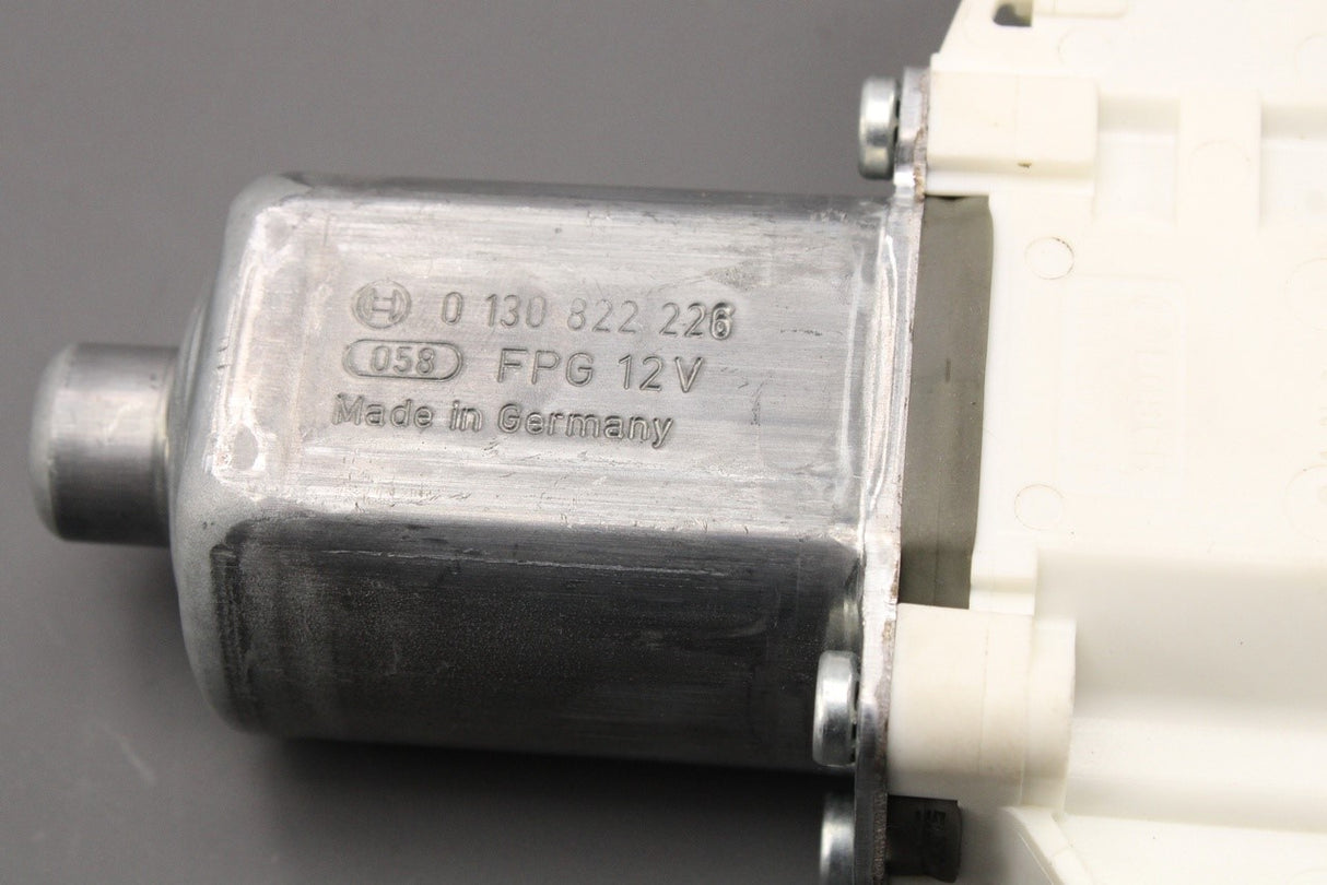 BMW 1' E87 3' E90 X1 E84 front window regulator motor (left) 67626927027