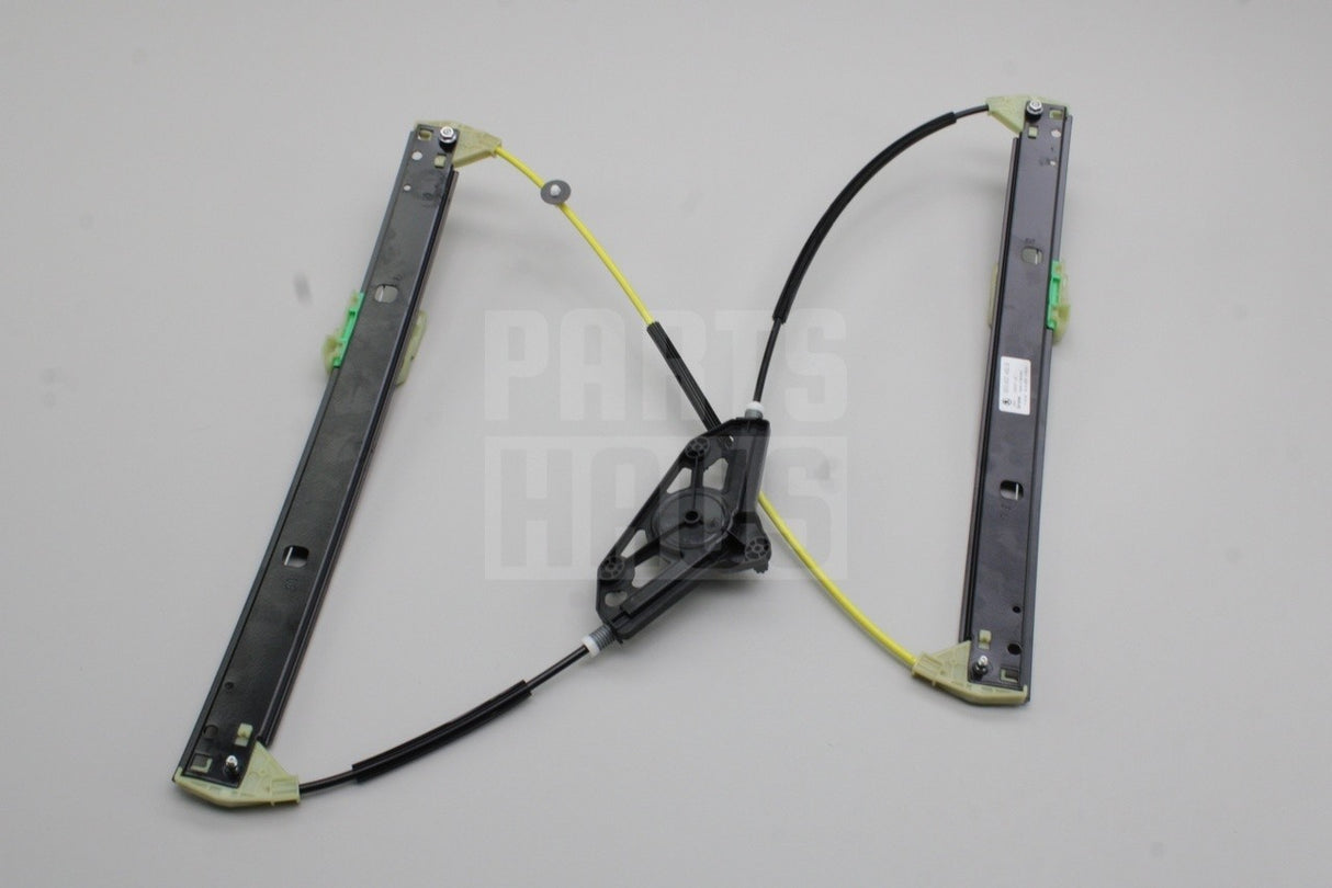 Skoda Octavia 2013-21 front window regulator (right) 5E0837462B