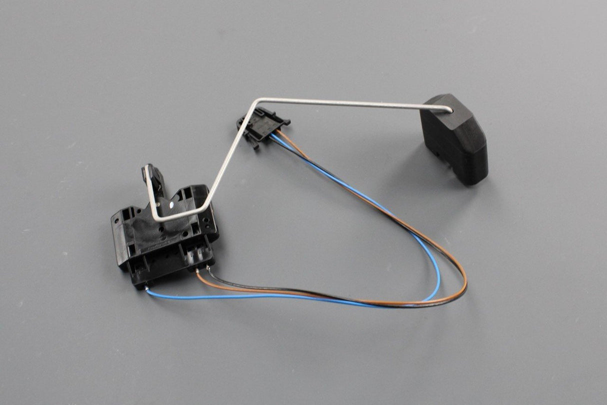 VW Tiguan Touran Audi Q3 SEAT Skoda fuel gauge sender (TDI) 5QA919673C