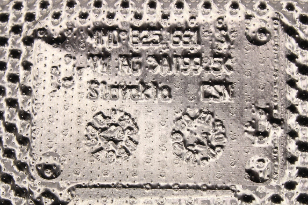 VW Touareg 18-on Audi Q7 Q8 exhaust tunnel heat shield (left) 4M0825661S