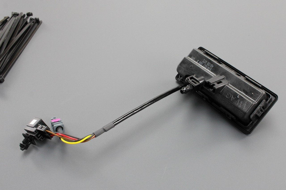 VW Touran 2016-on reversing camera kit (RHD) 5TC054634