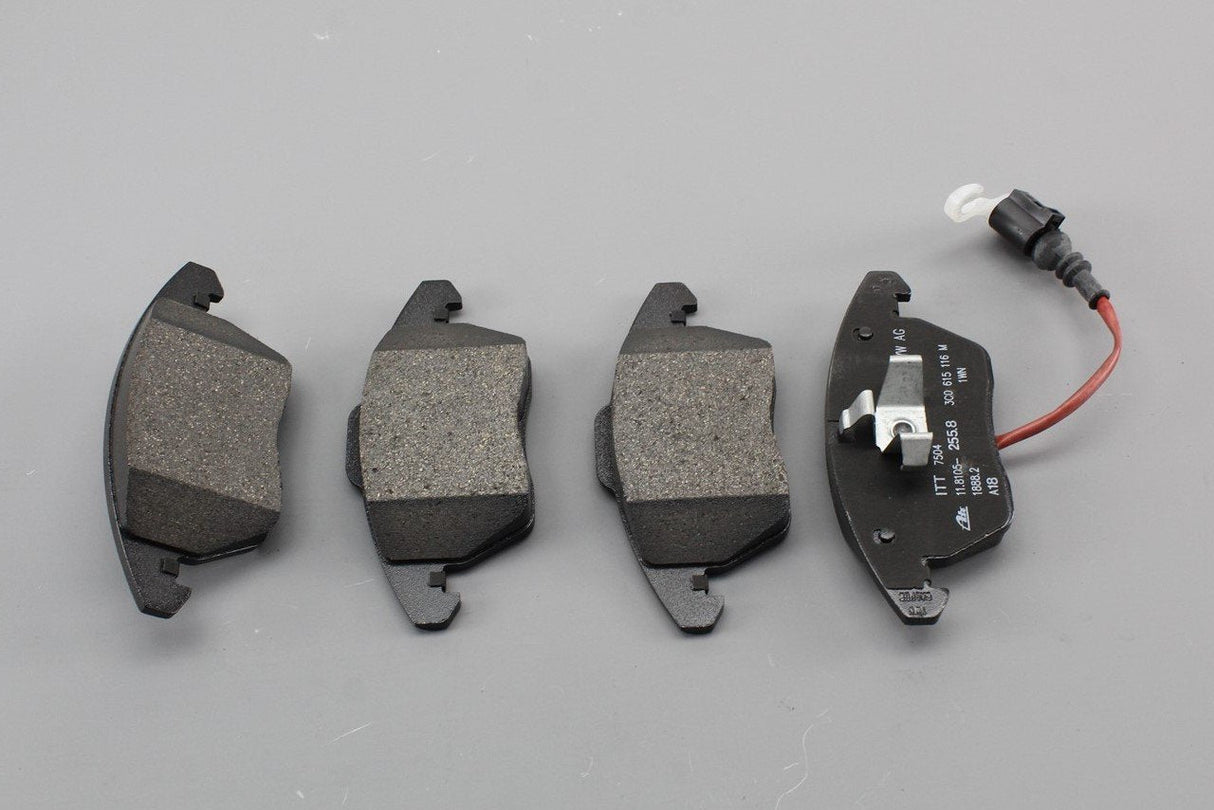 VW Golf Passat Caddy Audi A3 Leon Octavia front brake pads 3C0698151P