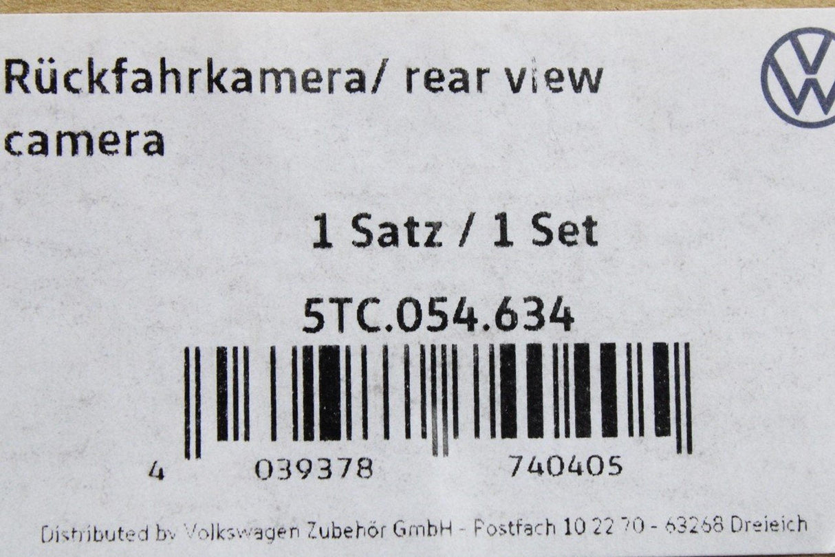 VW Touran 2016-on reversing camera kit (RHD) 5TC054634