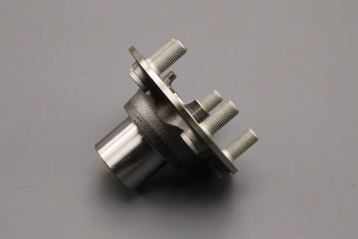 Land Rover Discovery Sport Range Rover Evoque front wheel hub LR114244